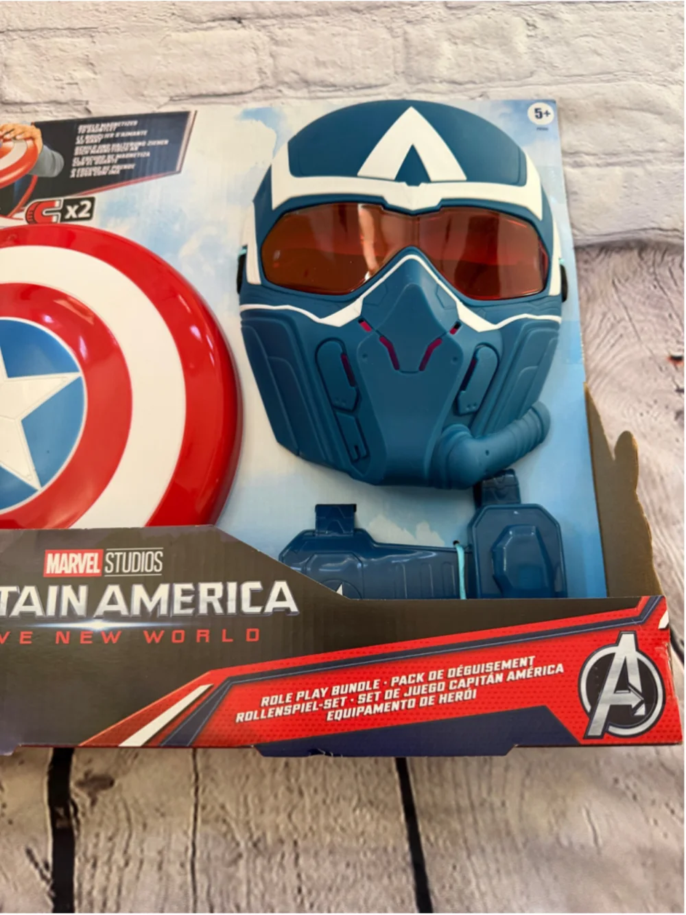 NEW Hasbro Captain America Brave New World Costume One Size Blue Red